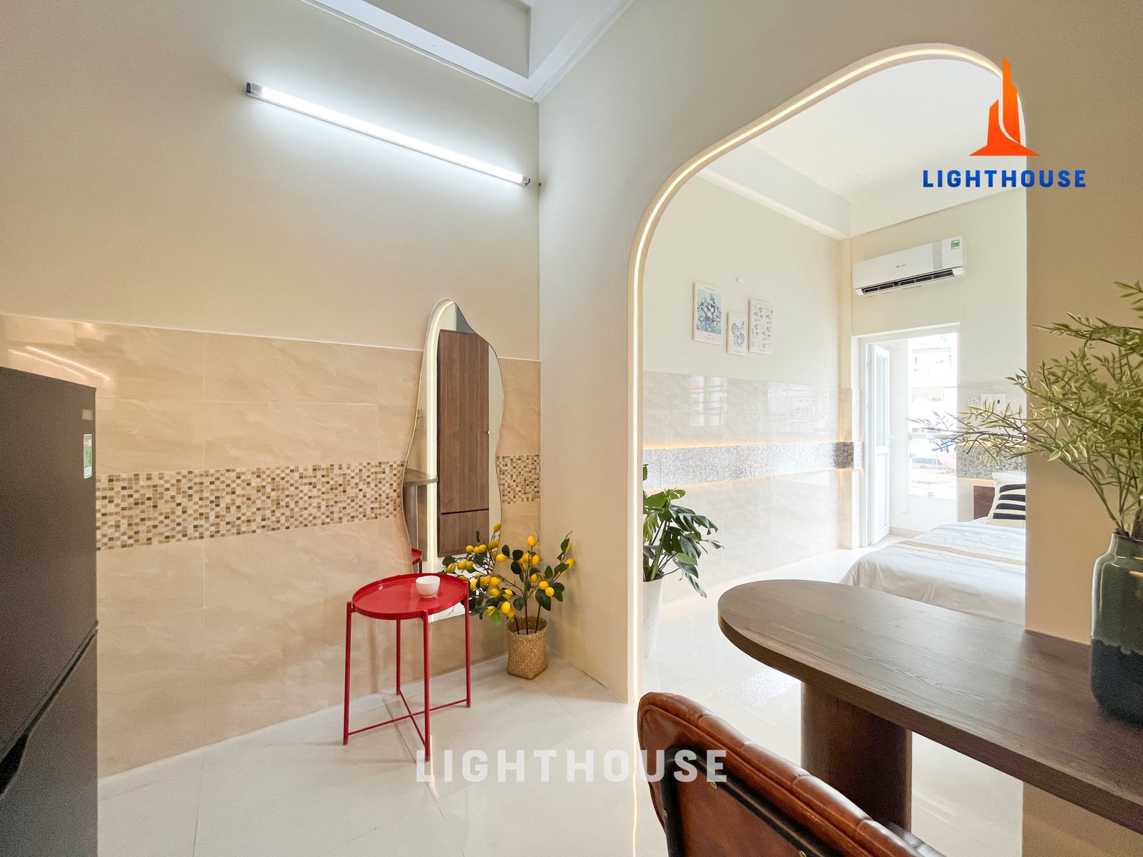 Phòng Ban Công 2 - Quốc Lộ 13, Bình Thạnh