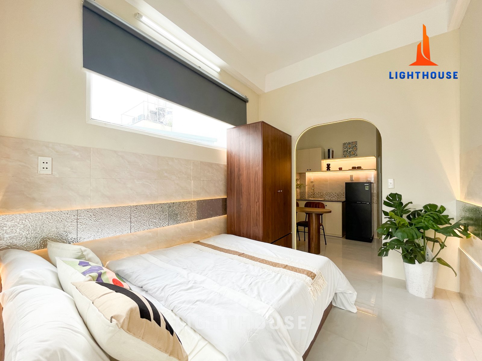 Phòng Ban Công 2 - Quốc Lộ 13, Bình Thạnh