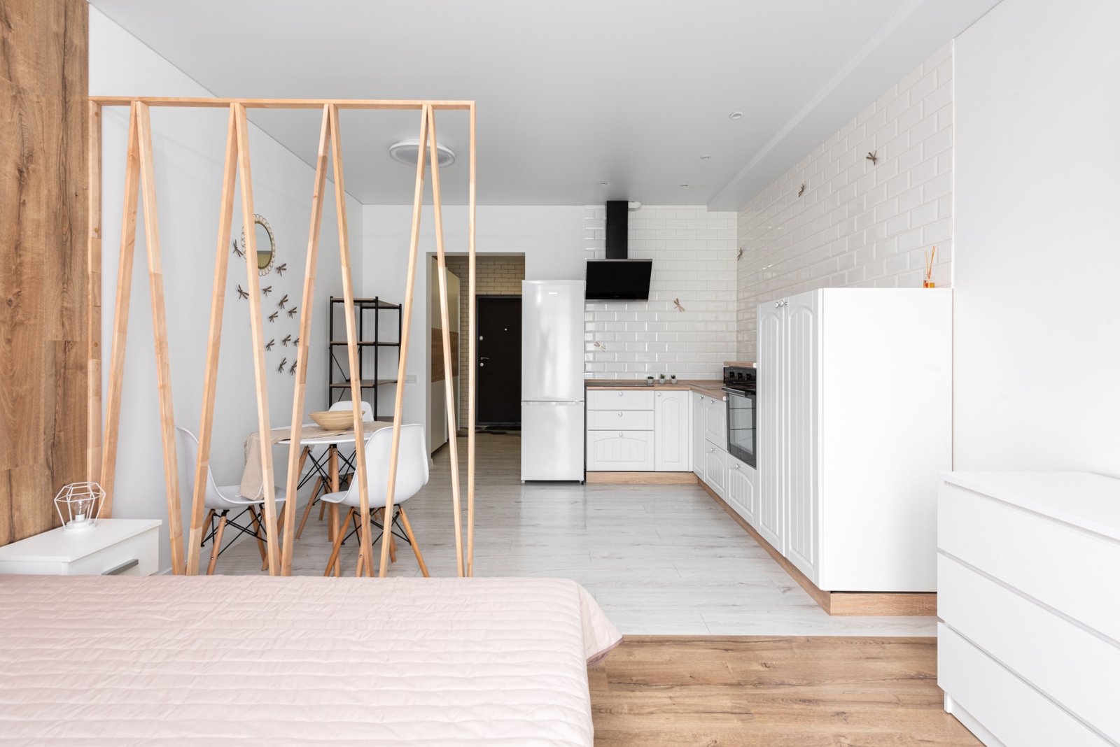 Phòng studio hiện đại, gọn gàng, minh hoạ tiêu chí chọn phòng trọ phù hợp