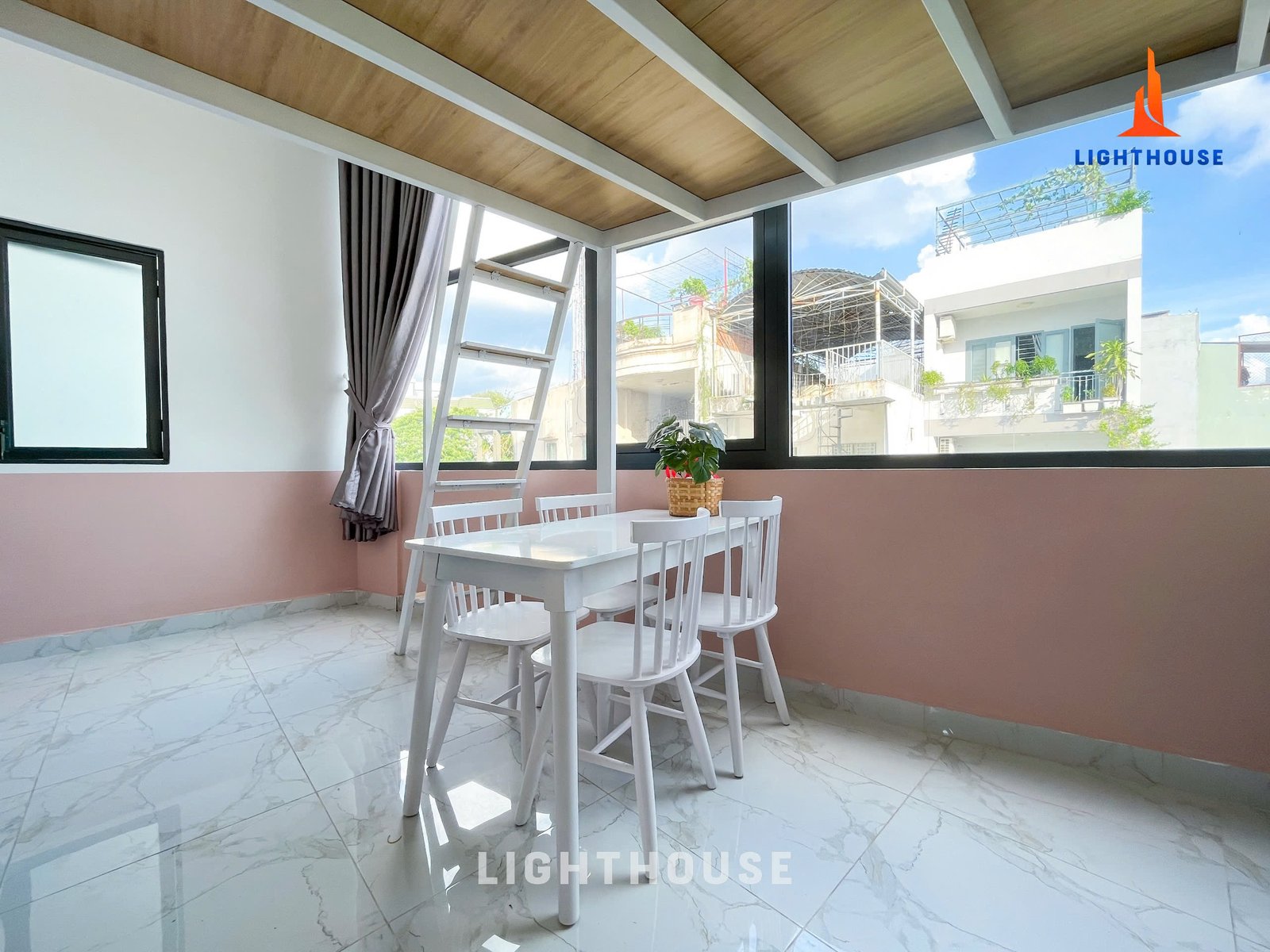 Gác rộng view kính tại Nguyễn Kiệm, Gò Vấp